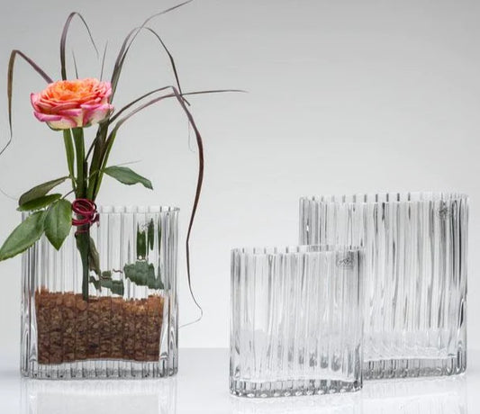 rectanguler strips vase